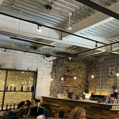 Zwarte Herschel SUMMIT 2600 W in wijnbar